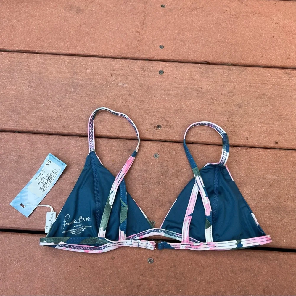 NWT Frankie's Bikinis Valentina Peony Top